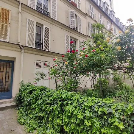Cozy With A Garden View In The 17th Quartier * Parigi